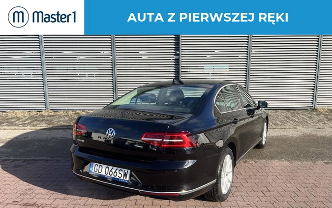 Volkswagen Passat cena 79850 przebieg: 126167, rok produkcji 2018 z Szamocin małe 191